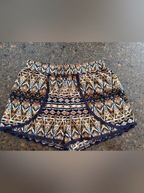 Ci Sono Navy Blue, White & Tan Patterned Women’s Shorts
